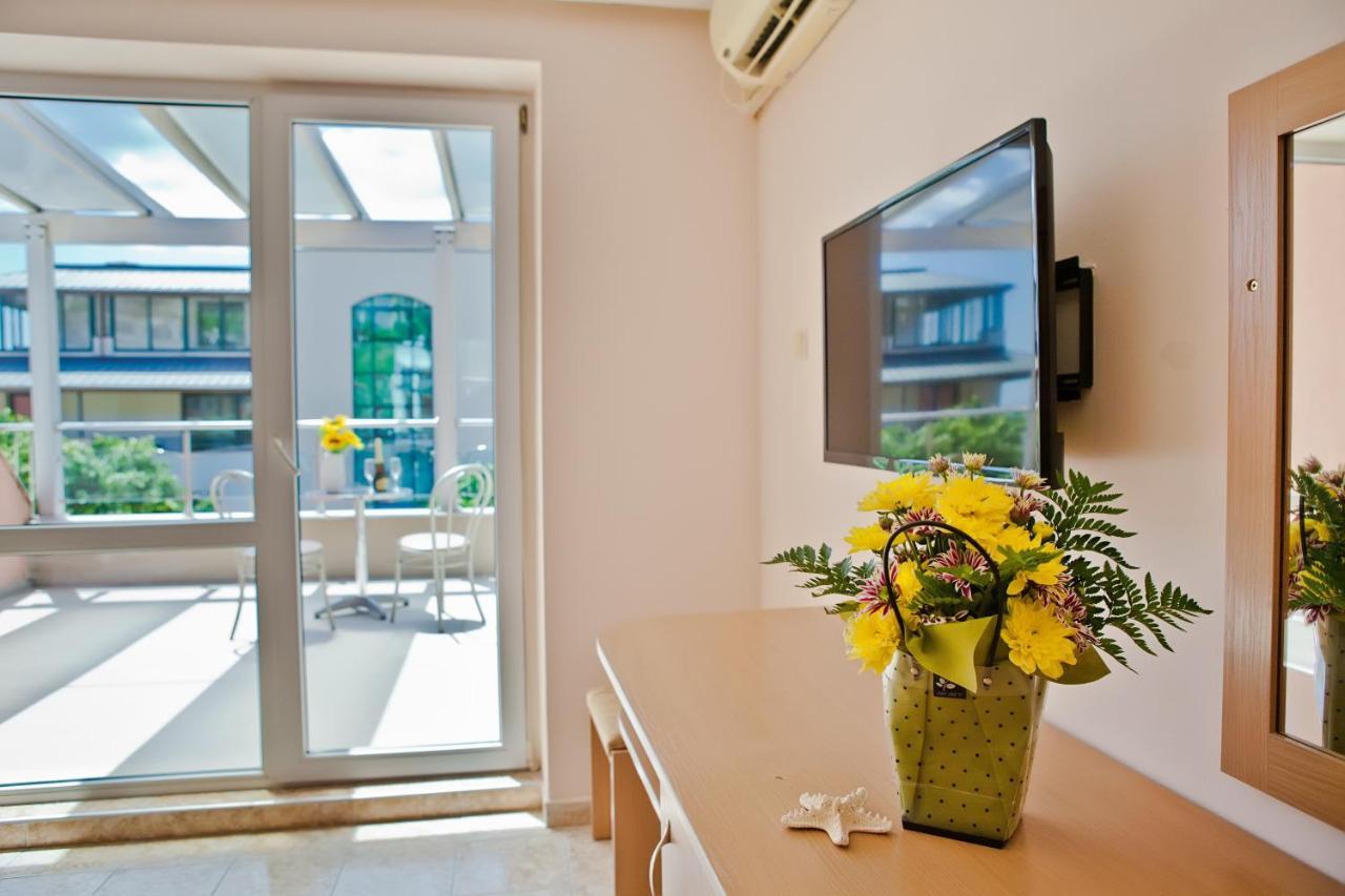 Family Hotel Morska Zvezda Balchik Exterior photo