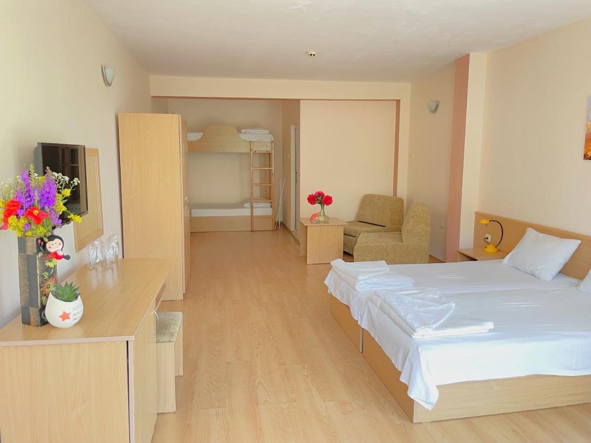 Family Hotel Morska Zvezda Balchik Exterior photo