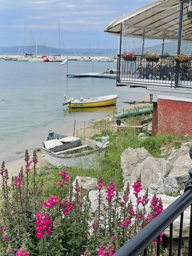 Family Hotel Morska Zvezda Balchik Exterior photo